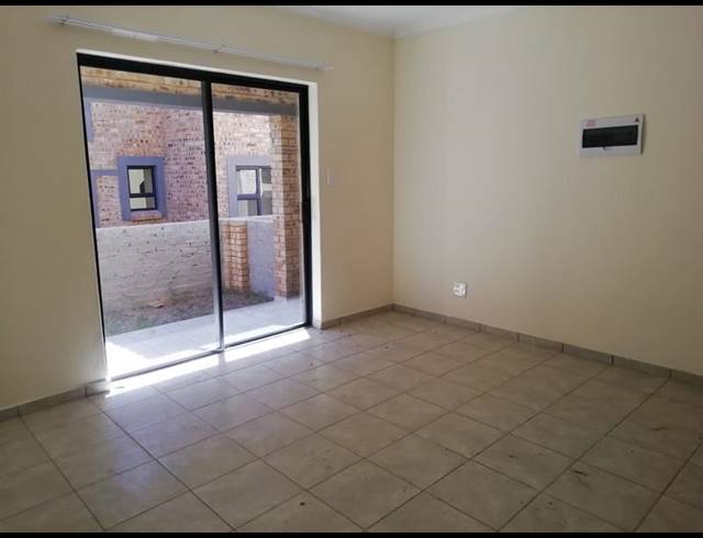 2 BEDROOM APARTMENT FOR SALE IN BENONI